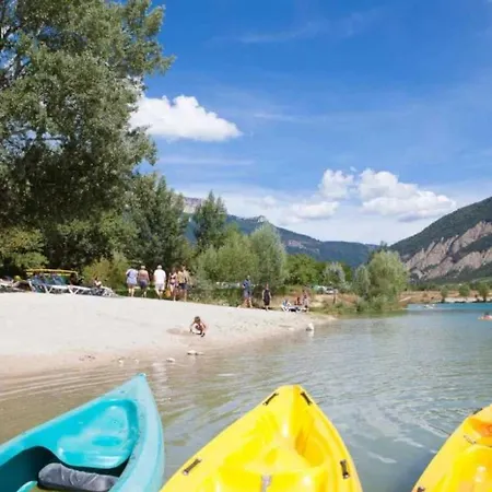 Camping Camping 3 Etoiles - Piscine - Ccaa0gb *